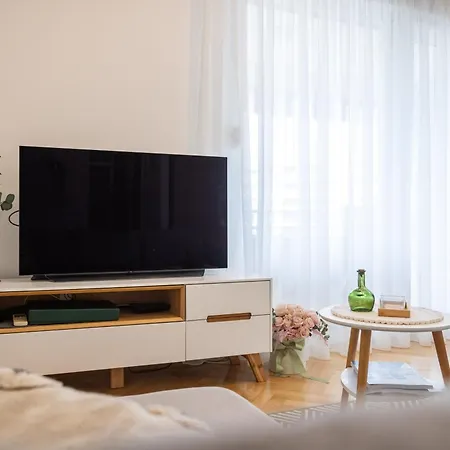 Znjan With Parking *