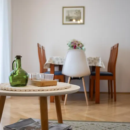 Διαμέρισμα Znjan With Parking *